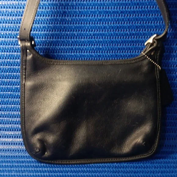 Coach - Picture 3 of 7